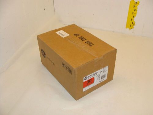 GENERAL ELECTRIC TH3361R SAFETY SWITCH 30 AMP HEAVY DUTY NEMA 3R FUSIBLE  NEW