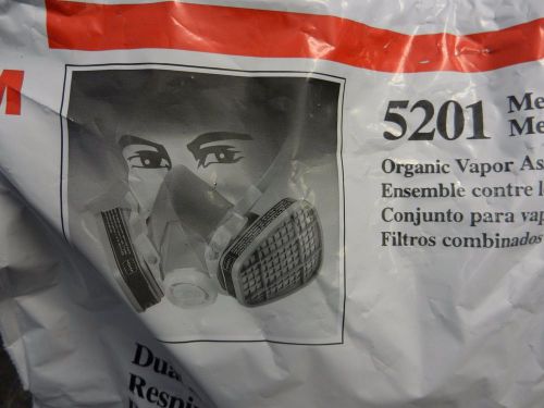 3m 5201 organic respirator - half facepiece organic vapor respirator (med) - 1pc for sale