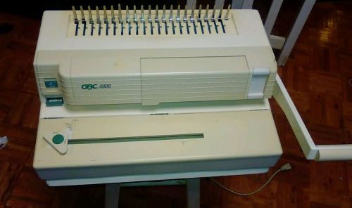Electric GBC 4000-1 Plastic Comb Punch &amp; Bind Machine. Please read