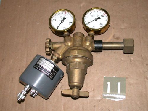 Air regulator valve w/ 2 Empeo German gauges 0-15 0-300 type K-C21101. 400-02