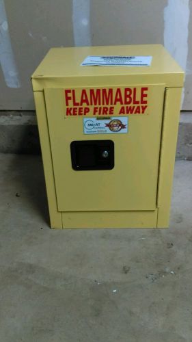SECURALL SAFETY STORAGE CABINET FOR FLAMMABLE LIQUIDS