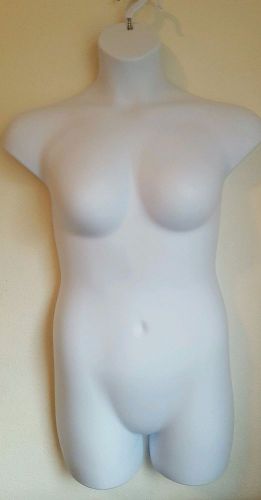 Mannequin female torso dress form plus size XL 1x 3/4 hard plastic white manikin