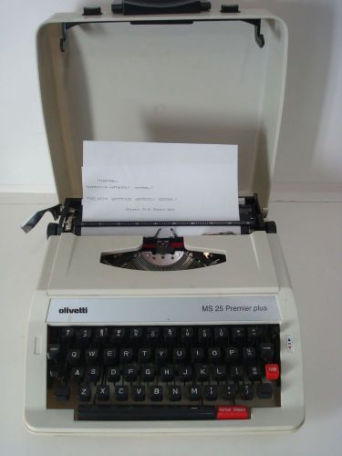 Vintage Portable Olivetti Typewriter,  Model MS 25 Premier Plus w/ Hard Case