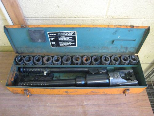 Burndy Y39 Hypress 12-Ton Closed Head Hydraulic Crimper w/ 13 U Dies Metal Case