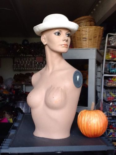 Mannequin Bust