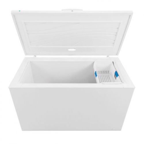 Frigidaire fffc16m5qw, 55.75x27.5x35-inch manual defrost freezer chest, 15.6 cu. for sale