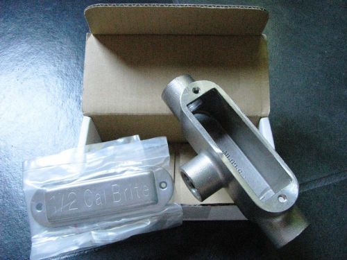 NIB Calbrite 316 stainless steel SS condulet 1/2&#034; T S60500TE00 cover included