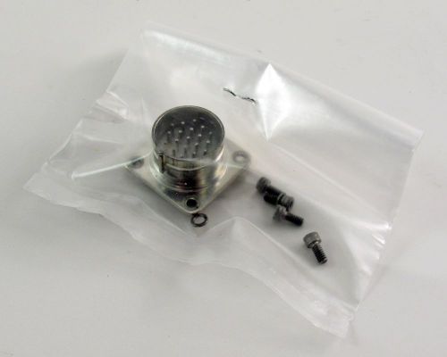 Deutsch DM5606-19P Hermetically Sealed 19-Contact Connector for Vacuum Chambers