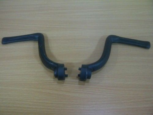PAIR OF TRIUMPH T140V RIDERS FOOTREST ARM 83-7040 1973-78 * QUALITY GUARANTEED*