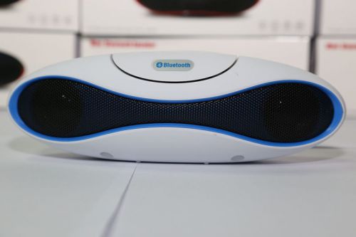 Wireless Bluetooth Pill Speaker Portable Audio Player Music subwoofer sound box