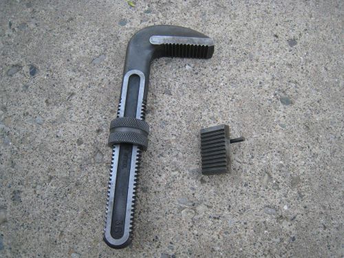 Ridgid 36 inch pipe wrench hook jaw #31720 with nut and heel jaw for sale