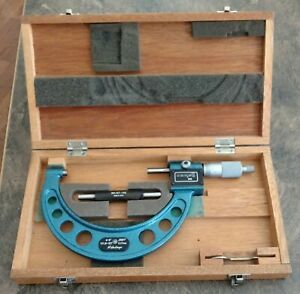 Mitutoyo 4-5 Digital Micrometer