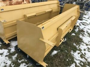 MASTERCRAFT WELDING 8&#039; SKID STEER Q/A PUSHBOX SNOW PLOW STOCK# 36229