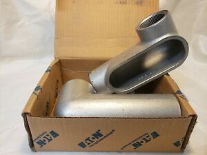 NEW EATON CROUSE-HINDS LR57, Form 7, QTY 2, 1 1/2&#034; Conduit Outlet Body