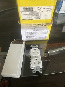 HUBBELL WIRING DEVICE-KELLEMS SNAP5362WTRA Receptacle,White,1.0 HP,20A,3 Wires