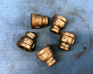 GALVANIZED MALLEABLE IRON REDUCING COUPLING 1/2&#034; X 1/4&#034;  ** LOT OF 5 **