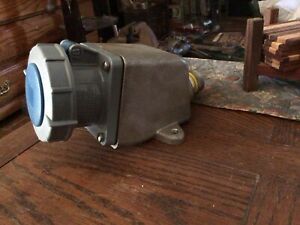 Mennekes 460R9W