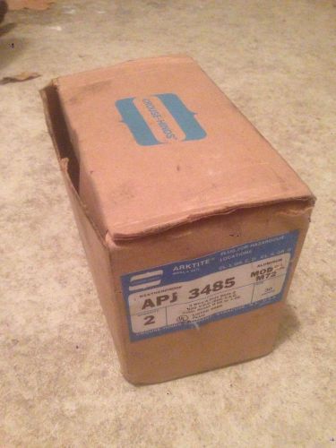 1 CROUSE-HINDS APJ3485 PLUG *NEW IN A BOX*