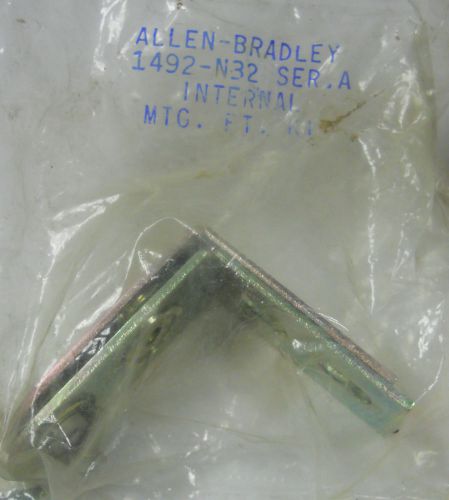 New! Allen Bradley Mounting Foot Kit for Terminal Block, 1492.N32, Serial# A