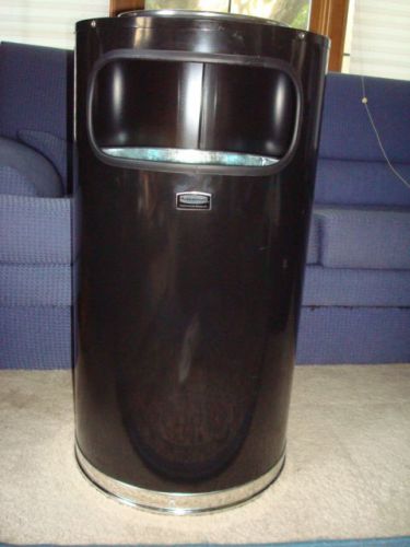 New Large side entry Rubbermaid Commercial Black Cylinder Trash Can  Ashtray