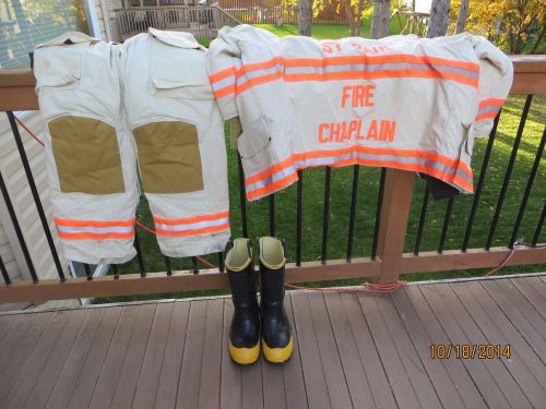 Firefighter LION JANESVILLE 2000 St Paul Champlain Jacket, Pants, Firetech Boots