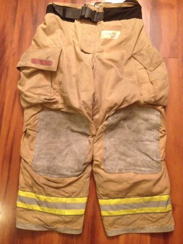 Firefighter pbi bunker/turn out gear globe g xtreme used 42w x 30l 06&#039; guc for sale