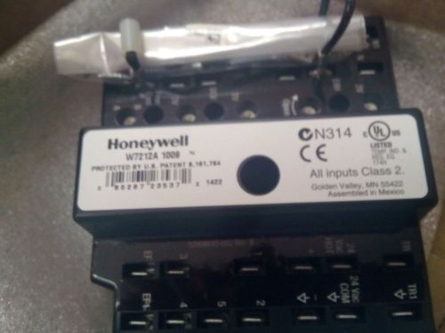 Honeywell Economizer controller W7212A1009 New in Opened Box