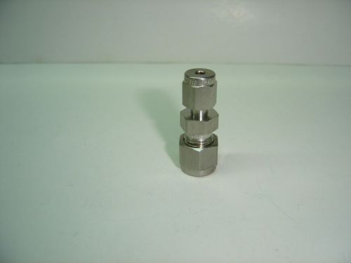 Swagelok ss-400-6-2 reducing union 1/4&#034; od tube  x 1/8&#034;  od tube new no box for sale