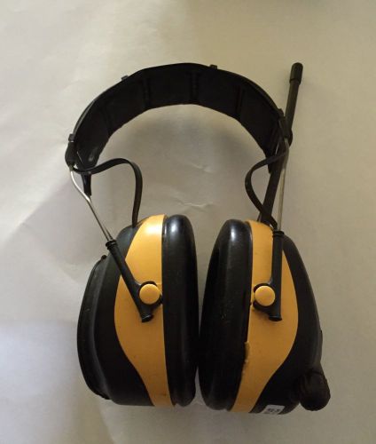 AO Safety AM/FM Digital Work Tunes Peltor Hearing Protection Used W/damage Work