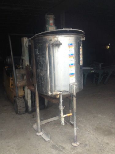 150 GALLON STAINLESS STEEL TANK WITH AGITATION  CPE#350 Make offer!