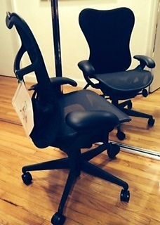 Herman miller mirra 2 desk chair (award winning) fully loaded w/ all ajdustments for sale