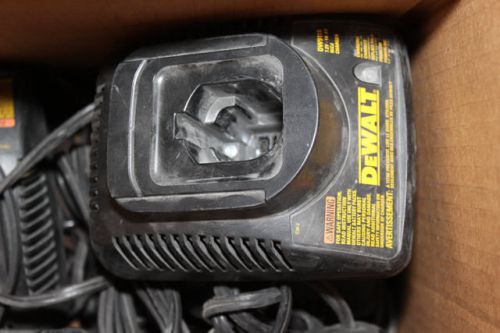 Dewalt dw9118 7.2v-14.4v 1 hour nicd pod style power tool battery charger for sale