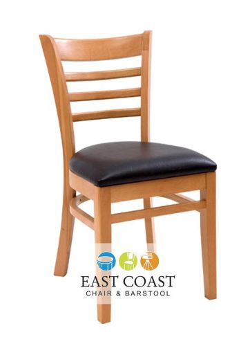 New commercial wooden natural ladder back restaurant chair with black vinyl seat for sale