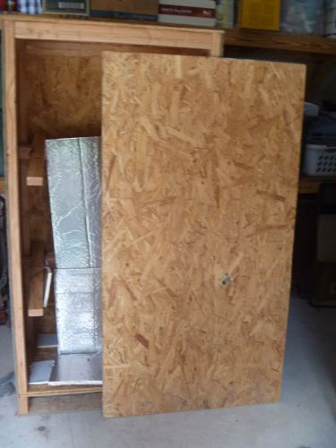 LARGE SHIPPING CRATE 6&#039; T x 3&#039; W x 2&#039; D