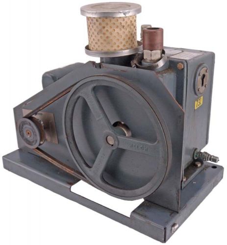 Welch 1402 duo-seal belt-drive rotary vane vacuum pump w/ge 1/2hp motor for sale