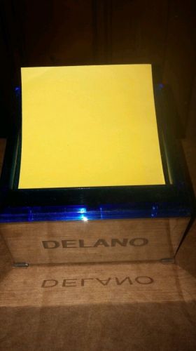 Delano post it dispencer