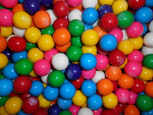 450 Dubble Bubble Chewing Gum for vending or party favors