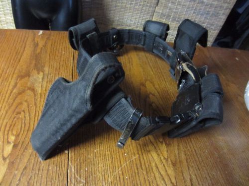 UNCLE MIKES M Police Officer Duty Belt Rig Gear Nylon RH HOLSTER bianchi pouch