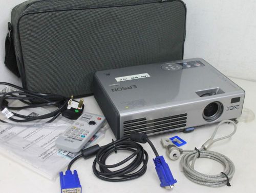 EPSON EMP-760 Compact Media Portable PC-USB Display 2500-Lumen Projector Kit