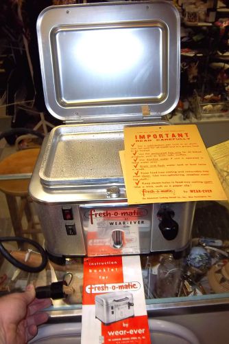 Wear-Ever Fresh-O-Matic vintage Steamer 4000 Model, brand new in box, very nice