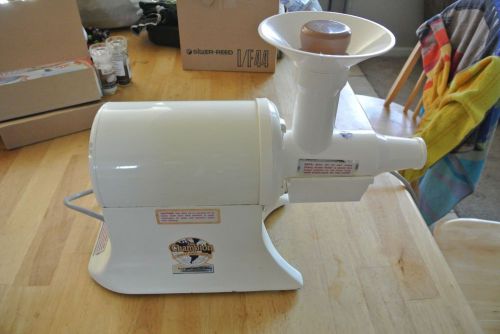 CHAMPION JUICER G5-NG-853S &#034;WORLDS FINEST&#034; MAKES JUICE OR PULP