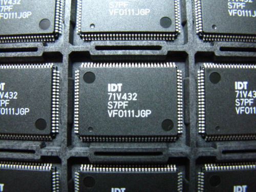 288 PCS IDT IDT71V432S7PF  INTEGRATED CIRCUITS