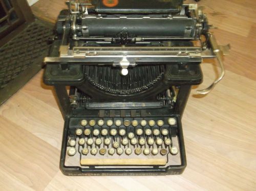 Vintage 1930s  Remmingt Manual Standard Desk Top Typewriter WITH GLASS KEY TOPS