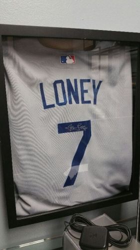 James Loney autographed Dodgers jersey.