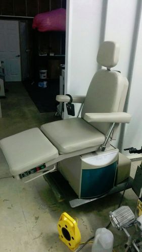 Midmark 317 Podiatry Chair