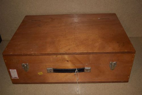 ++ WOOD HARD EQUIPMENT CARRYING CASE - 21X15X4&#034; INSIDE (10J)