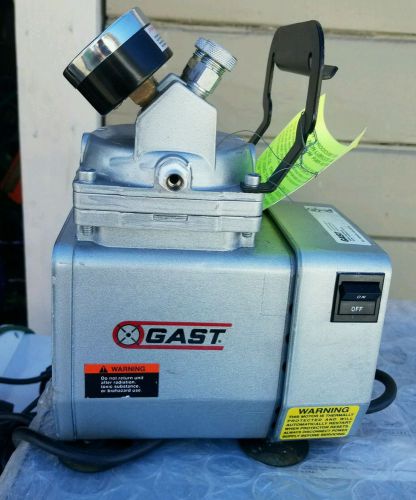 GAST DOA-P704-AA DIAPHRAGM VACUUM PUMP 115 VOLT 4.2 AMP 60 Hz 4.08 BAR 60 PSI