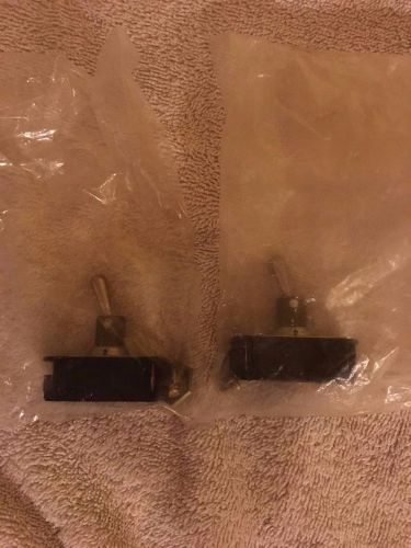 UND Lab 3 Position Toggle Switches 8703 set of 2 NEW