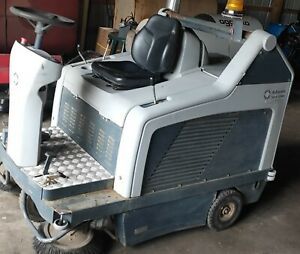 Advance Terra 5200B Rider Sweeper