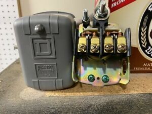 SQUARE D Pumptrol Pressure Switch, 9013FYG2J21 30-50PSI, 1Port, DPST